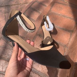 BRAND NEW BLACK FLATS